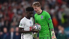 Bukayo Saka ir Jordanas Pickfordas