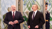 Baltarusijos autoritarinis prezidentas Aliaksandras Luka&scaron;enka ir Azerbaidžano prezidentas Ilhamas Alijevas