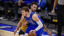 Luka Dončičius prie&scaron; Steheną Curry