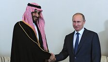 Saudo Arabijos princas Mohammadas bin Salmanas Al Saudas su Rusijos prezidentu Vladimiru Putinu