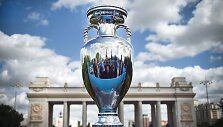 Europos futbolo čempionato taurė