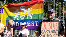 Protestuotojai už Budape&scaron;to &bdquo;Pride&ldquo; / ATTILA VOLGYI / AFP