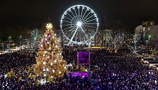 &Scaron;iaulių Kalėdų eglės įžiebimo akimirka