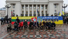 Lietuvos politikų delegacija vie&scaron;i Ukrainoje