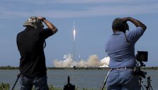 &bdquo;SpaceX&ldquo; raketos pakilimas