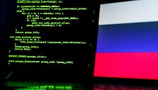 Rusijos vėliava &scaron;alia kompiuterinio kodo / La Nacion / ZUMAPRESS.com