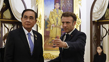 Prancūzijos prezidentas E.Macronas ir Tailando ministru pirmininku Prayut Chan-o-cha APEC organizacijos vir&scaron;ūnių susitikime