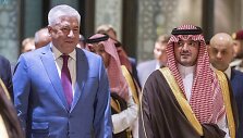 Rusijos vidaus reikalų ministras Vladimiras Kolokolcevas ir Saudo Arabijos vidaus reikalų ministras princas Abdulazizas bin Saudas