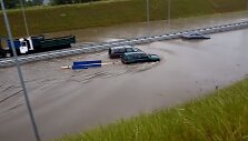 &bdquo;Subaru Forester&ldquo; vairuotojas nepabūgo vandens
