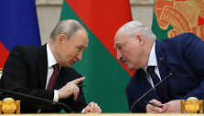 Rusijos prezidentas Vladimiras Putinas ir Baltarusijos autoritarinis vadovas Aliaksandras Luka&scaron;enka