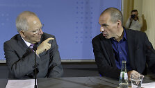 Vokietijos finansų ministras Wolfgangas Schaeuble (kairėje) ir Graikijos finansų ministras Yanis Varoufakis.