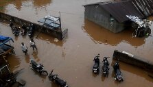 Pietų Indijoje ciklonas Nivar pareikalavo mažiausiai trijų gyvybių