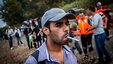 Migrantai ir pabėgėliai atplaukia į Lesbo salą