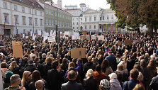 Kultūros bendruomenės protestas prie&scaron; kultūros ministro portfelio perdavimą &bdquo;Nemuno au&scaron;rai&ldquo;