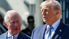 Karalius Karolis III, Donaldas Trumpas