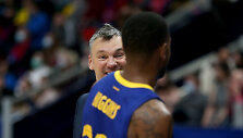 &Scaron;arūnas Jasikevičius ir Cory Higginsas