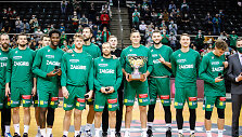 &bdquo;Žalgiriui&ldquo; įteikta LKL čempionų taurė ir žiedai
