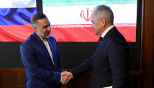 Rusijos gynybos ministras Sergejus &Scaron;oigu ir Irano gynybos ministras Mohamedas Reza Qarai Ashtianis