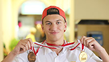 Į Vilnių grįžo pasaulio jaunimo plaukimo čempionas Andrius &Scaron;idlauskas