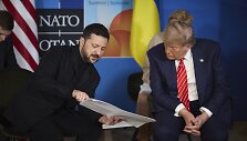 Volodymyras Zelenskis ir Donaldas Trumpas Hagoje / Ukraine Presidency/Ukrainian Pre / ZUMAPRESS.com