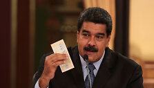 Nicolas Maduro laiko naująją Venesuelos valiutą