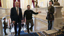 J.Bidenas ir V.Zelenskis Kyjive