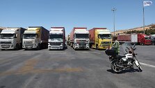 Humanitarinę pagalbą i&scaron; Turkijos vežantys vilkikai