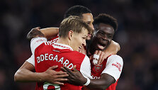 Martinas Odegaardas, Williamas Saliba ir Bukayo Saka 