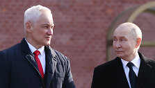 Rusijos prezidentas Vladimiras Putinas ir gynybos ministras Andrejus Belousovas