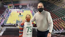 Arvydas Sabonis pasveikino Vidą Mačiulį