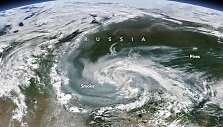 &bdquo;NASA Earth Observatory&ldquo; publikuotas Arkties regiono gaisrų vaizdas, fotografuotas liepos 21 dieną