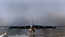 B-52 bombone&scaron;is