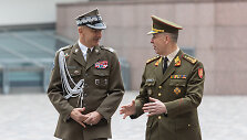 Oficiali Lenkijos kariuomenės Generalinio &scaron;tabo vir&scaron;ininko generolo Rajmund T. Andrzejczak pasitikimo ceremonija