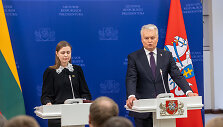 Dovilė &Scaron;akalienė, Gitanas Nausėda