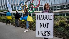 Protestuotojai prie IOC būstinės