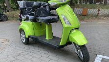 Dvivietis motoroleris