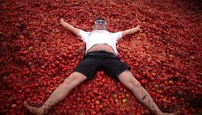 Kasmentinė &bdquo;La tomatinos&ldquo; &scaron;ventė Kolumbijoje