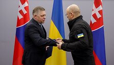 Slovakijos premjeras Robertas Fico ir Ukrainos ministras pirmininkas Denisas &Scaron;myhalis
