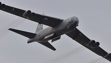 JAV oro pajėgų bombone&scaron;is B-52 