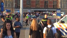 Amsterdame automobilis įvažiavo į pėsčiuosius. 