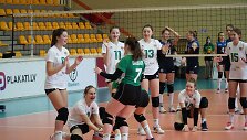 Lietuvos jaunių tinklinio rinktinę į priekį vedė žaidėja su sulūžusiu pir&scaron;tu