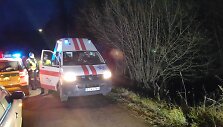 Vilkų kampo kaime nuo kelio nulėkė BMW