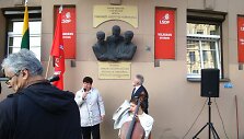 Bareljefas Dr.J.Basanavičiui, Mykolui Birži&scaron;kai, Povilui Gaidelioniui