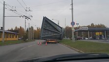 Kauno gatvėmis gabenami milžini&scaron;ki kroviniai