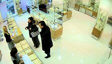 VIDEO kadras: Apvogta juvelyrinė parduotuvė &Scaron;iauliuose