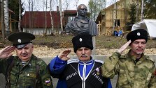 Gegužės 16 diena. Kazokai atidengė imperatori&scaron;ką Vladimiro Putino biustą