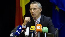 J,Stoltenbergas susitiko su S.Lavrovu ir aptarė padėtį Ukrainoje.