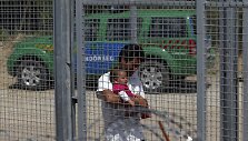 Migrantai prie Vengrijos sienos