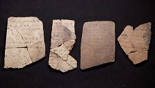 Archeologų Izraelyje rasti 600 m. pr. Kr. daryti Biblijos įra&scaron;ai hebrajų kalba ant keramikos dirbinių