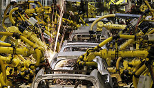 Robotai &bdquo;Volkswagen&ldquo; gamykloje